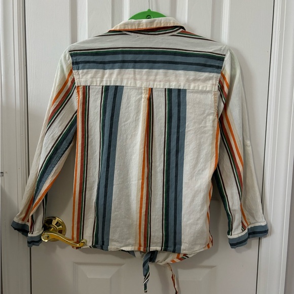 Multicolor cropped button-down top - Picture 2 of 2